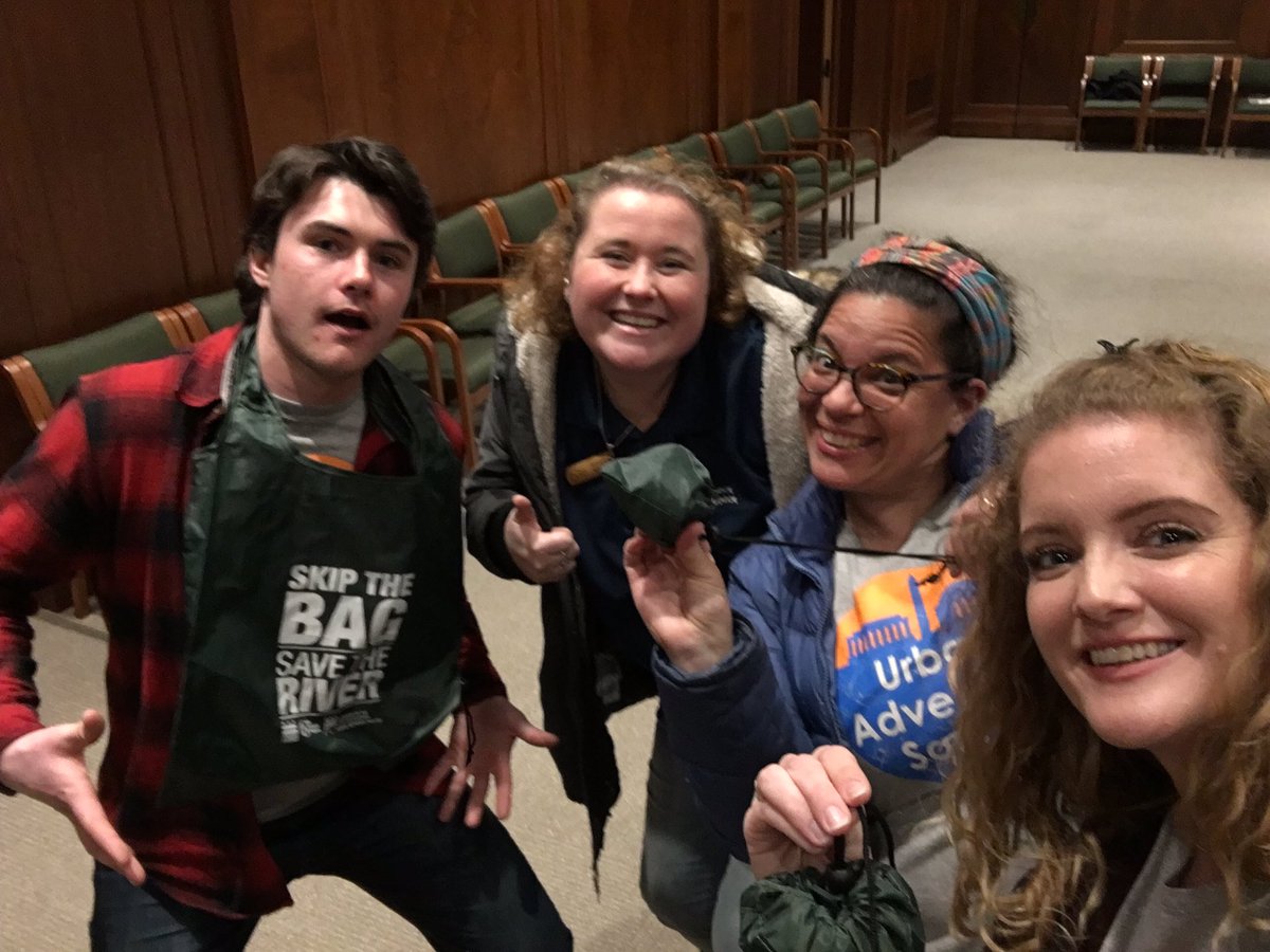 UrbanAdvSquad's tweet photo. Showing off our fab tote bags from @AliceFerguson. We were excited to see our friend Samantha Battersby at #nasETERNAL @theNASciences. The Alice Ferguson Foundation is partnering with @CPNAS for this event series. #SquadCommunity #SquadLeaders #SkipTheBagSaveTheRiver https://t.co/D6aps6dD4F