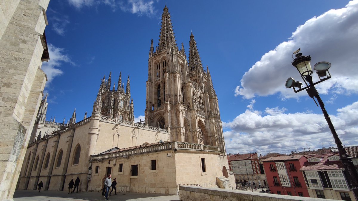 CastillaYLeonTB's tweet image. Visita guiada por la preciosa ciudad de Burgos #4añosCYLTB 
#iatiporelmundo @notasde1viajero @SCPViajesBlog @RutasporEspana @curiositravel
