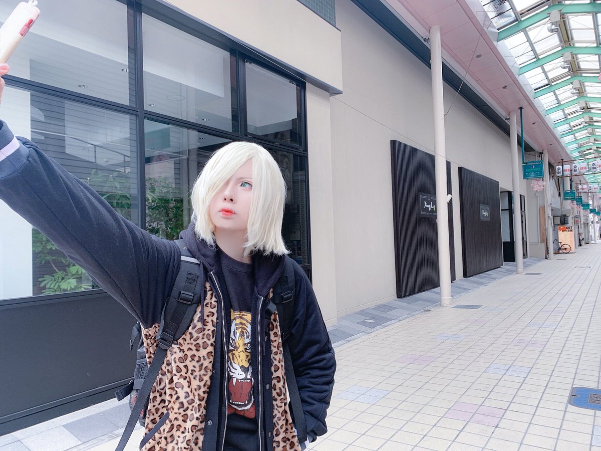 szk313's tweet photo. 【コス/ユーリ!!!】
帰省。
ユーリ・プリセツキー @szk313
Photo by @g_yoz_a
#HappybirthdayYurio https://t.co/9Ld7PWfLfs