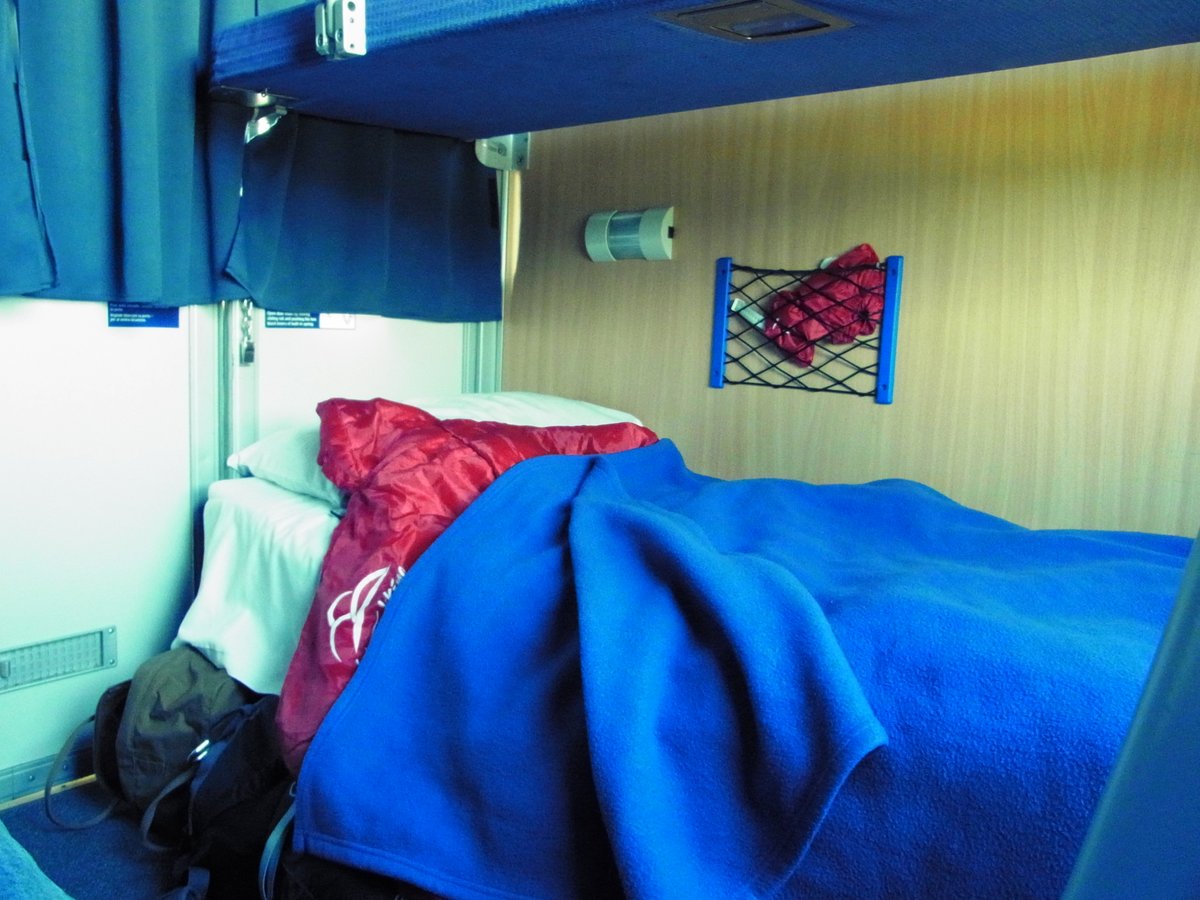 claro_caro's tweet photo. with the night train through Europe, sustainable travel, think about it
#interrail #interraileu #interrailing #interraileurope #interrailreise #createyourownstory #discovereurope #traveleurope #traintravel #nachtzug #nighttrain #travelbytrain #zugstattflug
https://t.co/zrVQJjYKSA https://t.co/YJaW9OUzl1