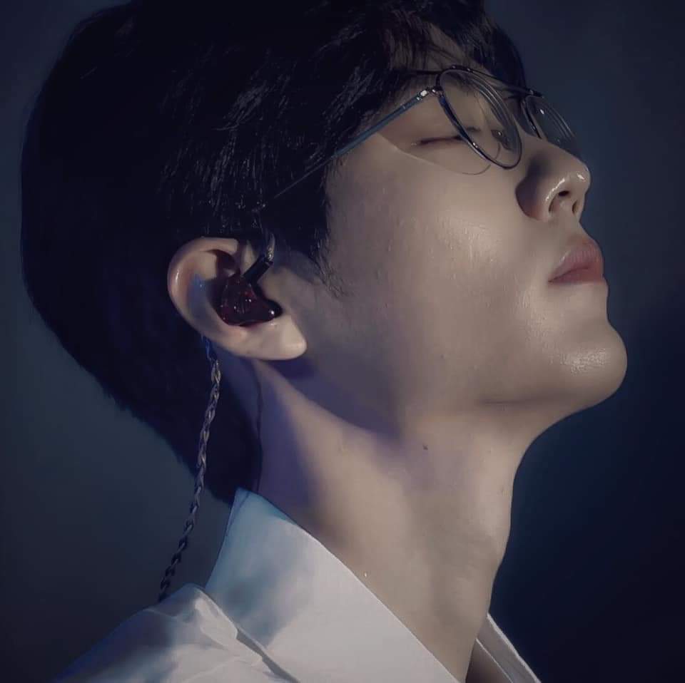 XzLinh's tweet photo. Mọi chuyện sẽ ổn thôi. Chàng trai mà e ngưỡng mộ rất cố gắng kiên cường dù có chuyện gì e vẫn luôn ủng hộ anh ♥️
#WeLoveYouXiAoZhan https://t.co/c3JZcaMgz2