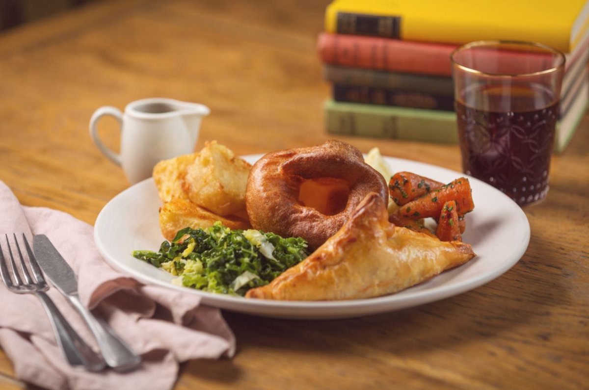 The Highwayman (@highwaymanberko) on Twitter photo It's St David's Day! 🏴
Why not come down to your favourite local and enjoy a tasty roast? Beef, Chicken, Pork or Veggie, we have a dish for everyone!
There is bottomless veg, roasties and gravy too!
Tag us with your Sunday roast photos 📸
#thehighwaypeople It's St David's Day! 🏴
Why not come down to your favourite local and enjoy a tasty roast? Beef, Chicken, Pork or Veggie, we have a dish for everyone!
There is bottomless veg, roasties and gravy too!
Tag us with your Sunday roast photos 📸
#thehighwaypeople