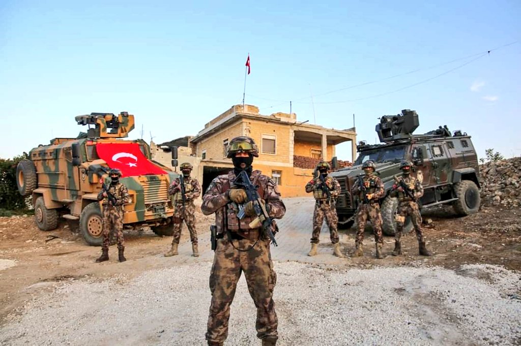 Türk Silahlı kuvvetleri ve SMO'la Esat Rejimine karşı başlatılan #BAHARKALKANI Operasyonu başarılı bir şekilde devam dilemekteyiz
Şehit düşen askerlerimizin kanı yerde kalmayacaktır 
Allah Mehmetciğimze zahiyet vermesin ..
#bismilah
#Türkmen