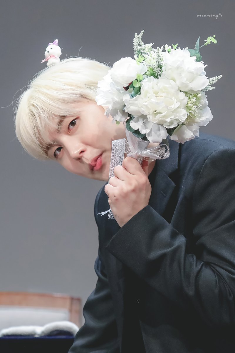 meaning_jy's tweet photo. 200111 상암 팬싸

🌿👀🌿

#SF9 #재윤 #이재윤
#JAEYOON #ジェユン 
@SF9official https://t.co/Dk1nuBNfX1