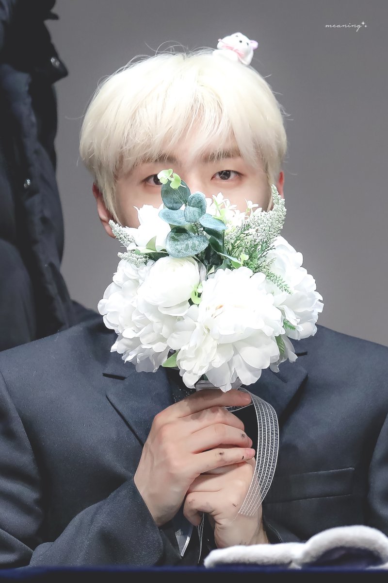 meaning_jy's tweet photo. 200111 상암 팬싸

🌿👀🌿

#SF9 #재윤 #이재윤
#JAEYOON #ジェユン 
@SF9official https://t.co/Dk1nuBNfX1