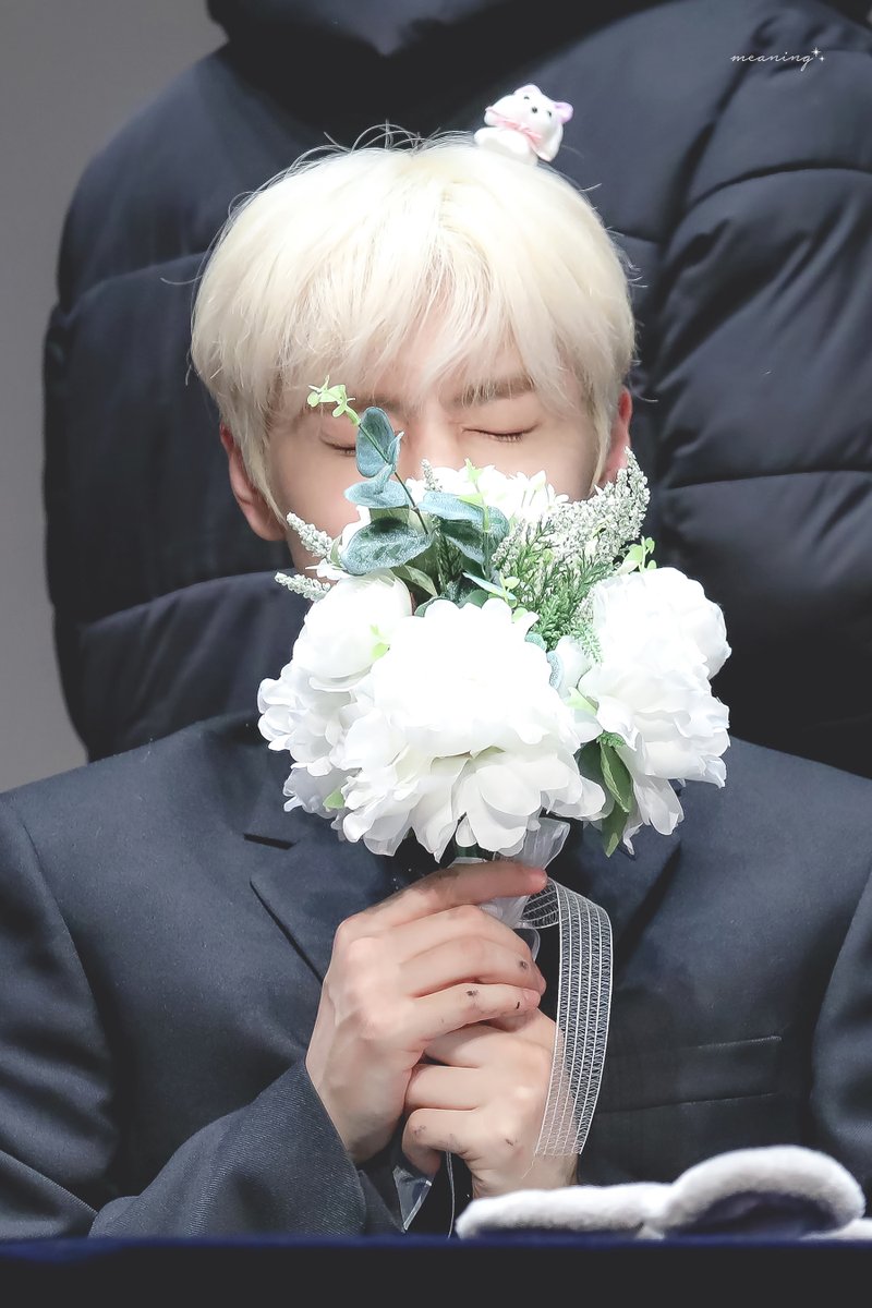 meaning_jy's tweet photo. 200111 상암 팬싸

🌿👀🌿

#SF9 #재윤 #이재윤
#JAEYOON #ジェユン 
@SF9official https://t.co/Dk1nuBNfX1