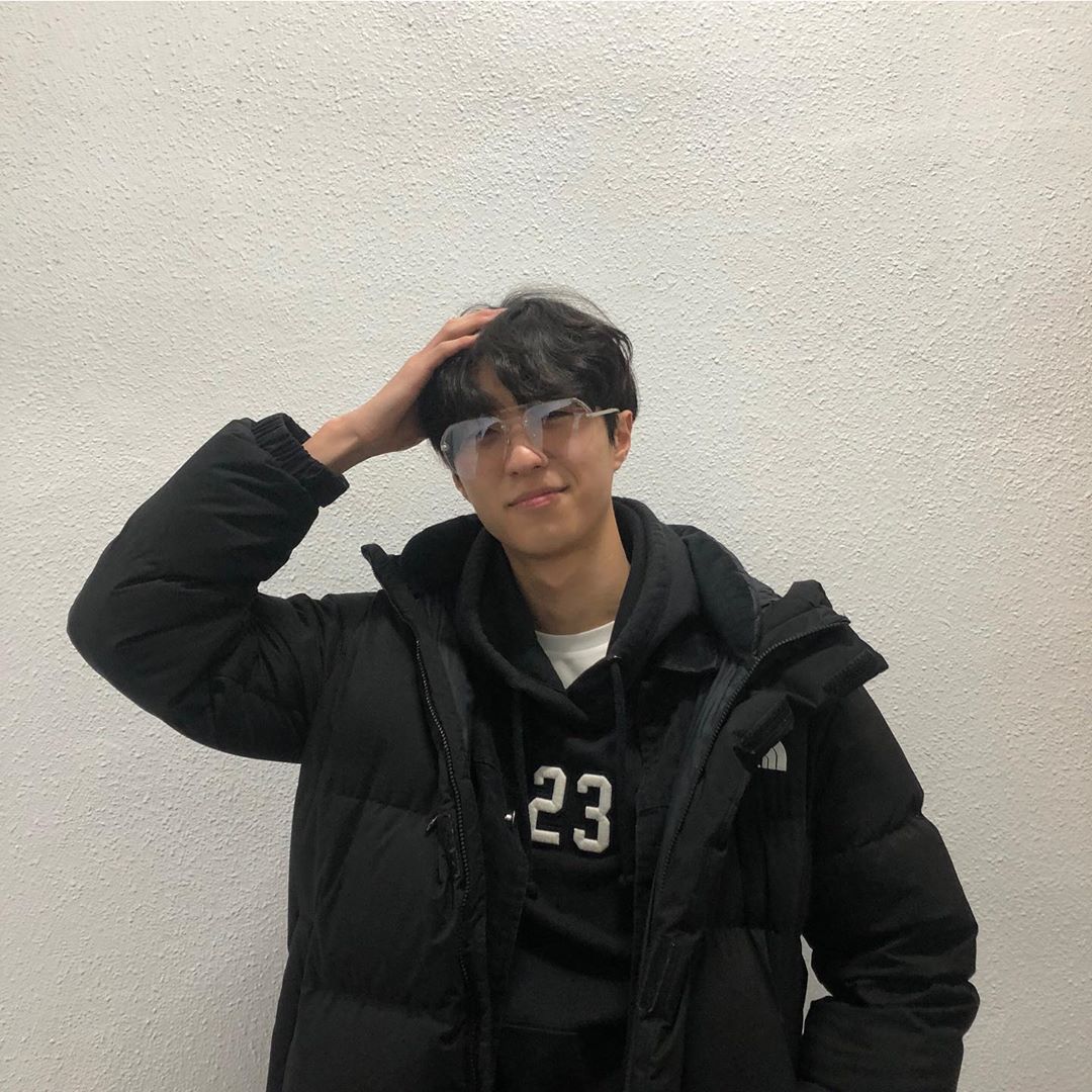 kyu_minkyu's tweet photo. 안경처럼 보이지만 선글라스릡니당 답답하지도 않고 잘보인드ㅏ! #lapizsensible #elpine https://t.co/wy91DhOHLm