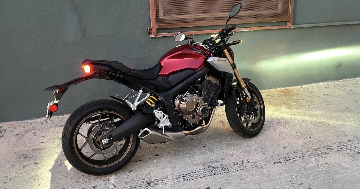 TMSParts's tweet photo. Check out this review of the new 2020 #Honda CB650R! Is it incredible? Of course it is, it’s a Honda! https://t.co/esPrMgQ5YC #HondaPowerSports #CB650R #motorcycle #motodads #motomoms #motorcyclists https://t.co/SeLirqQzSw