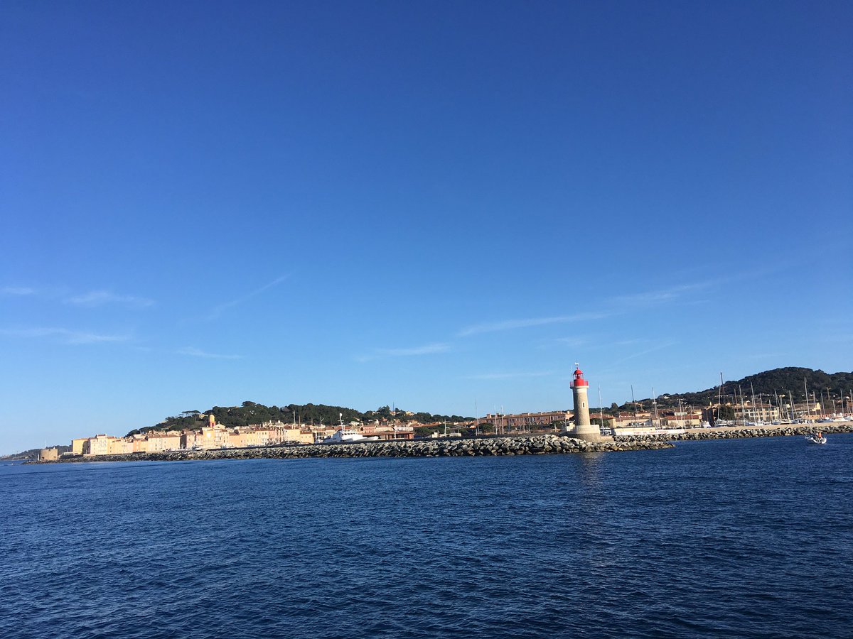 ALLINMARSEILLE1's tweet photo. Do you do Saint-Tropez ? 
Réservez votre tour de préférence aux mois de Mai, Juin et Septembre pour apprécier St Tropez. Sans la foule, le vieux St Tropez se révélera avec ses petites ruelles charmantes et fleuries aux couleurs chaudes... #sainttropez #allinmarseilleprovence https://t.co/XrgoyLDciv