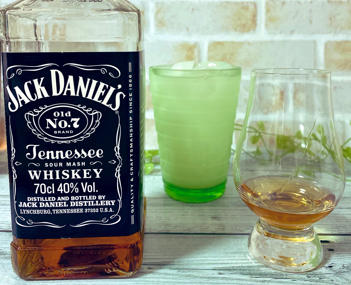 ゆっきー 修行中 今日はジャクダニ しかもカルピスで あやしい飲み方かも Jackdaniels Whisky ジャックダニエル ウイスキー カルピス