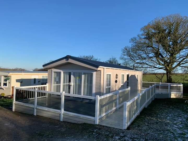 PclarkDecking's tweet photo. Caravan kits now available. 5 working days. Fitting service with full 10 million public liability and risk assessment. New page available on our website coming next week https://t.co/WIEsP01sWY