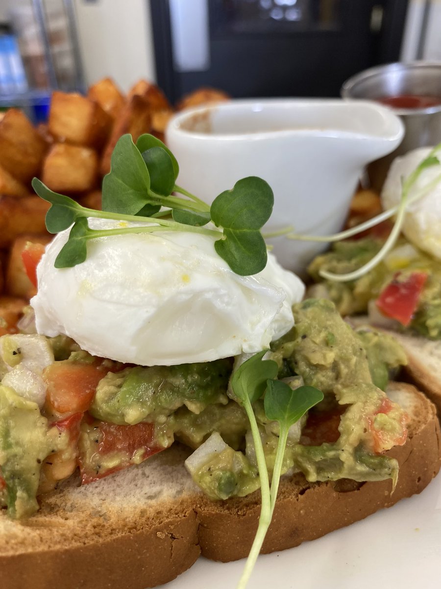 crystanysbrass's tweet photo. Happy Sunday Folks, come celebrate the first day of March with us with some delicious brunch and hot coffee 🍳☕️ We are open 11-3pm, serving customers favourites such as our avocado toast 🥑Stop in for a bite to unwind before a new week begins 😀 https://t.co/vQ9UzOyI7N