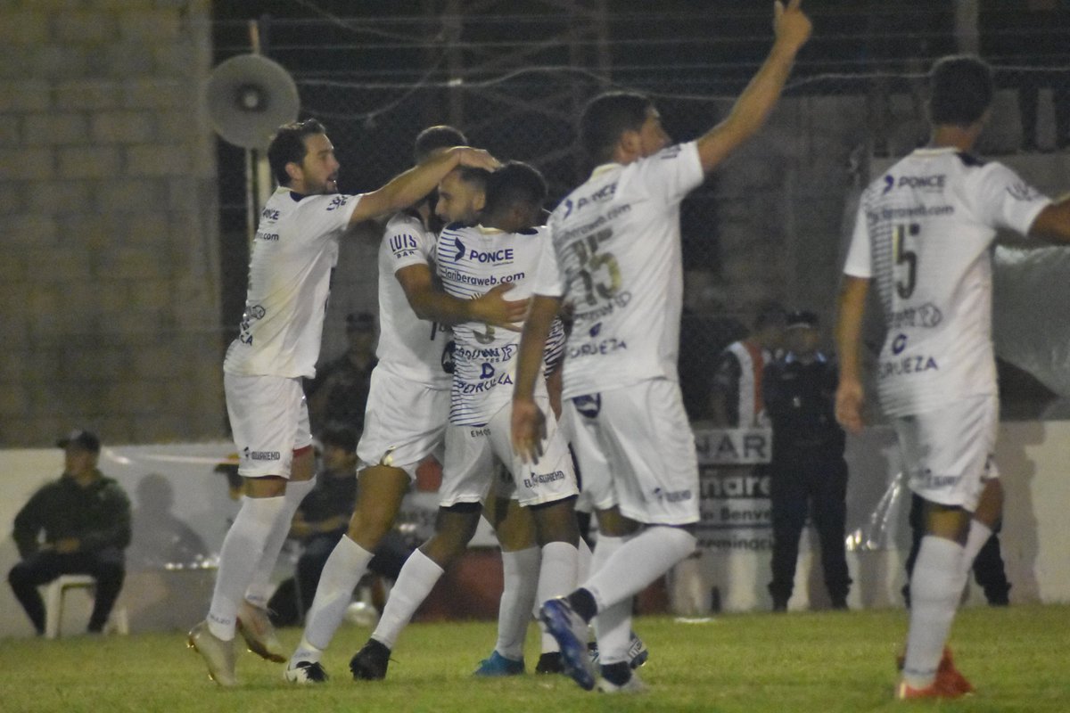⚽️#TRFA | Región Centro - Zona 9 | <a href="/AtenasRioCuarto/">Atenas de Rio Cuarto</a> venció como local a @Club9R3Oficial 2 a 0 en el adelanto de la penúltima fecha, disputado el sábado, por los goles de <a href="/DiegOyola11/">Diego Oyola</a> y Byron Guerrero.

☑️Este domingo, desde las 18, <a href="/CARToficial/">Atletico Rio Tercero</a> y <a href="/latricodemack/">Belgrano de Mackenna</a> completan la fecha