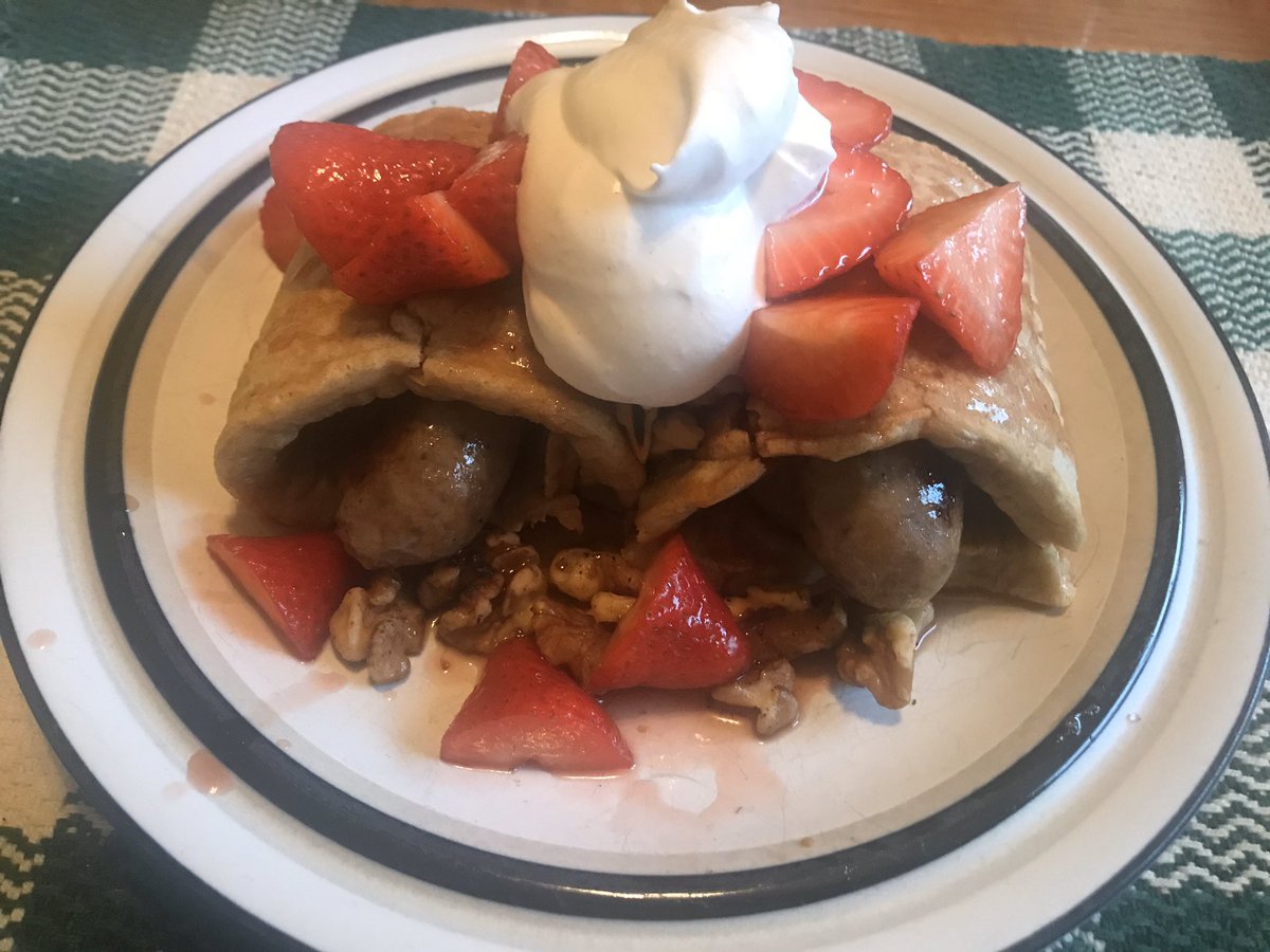cincygreghoodin's tweet photo. Celebrating #PigDay accordingly in pigs in blankets form . #gettingpiggywithit with snozzberry Syrup toasted walnuts and cinnamon vanilla whipped cream gregsbreakfastbonanza #gregskitchen #sundayincincy https://t.co/gu6OUlwTMF