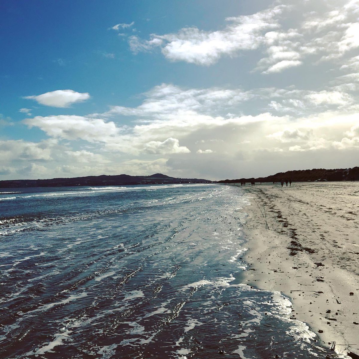 Hannah_Hannes's tweet photo. After yesterdayโs palaver it was even nicer to be back in my favourite place this afternoon. ๐งก๐ฎ๐ช Sunshine, showers, and a serious rainbow. #SpiritHome https://t.co/n14EFxVx8E