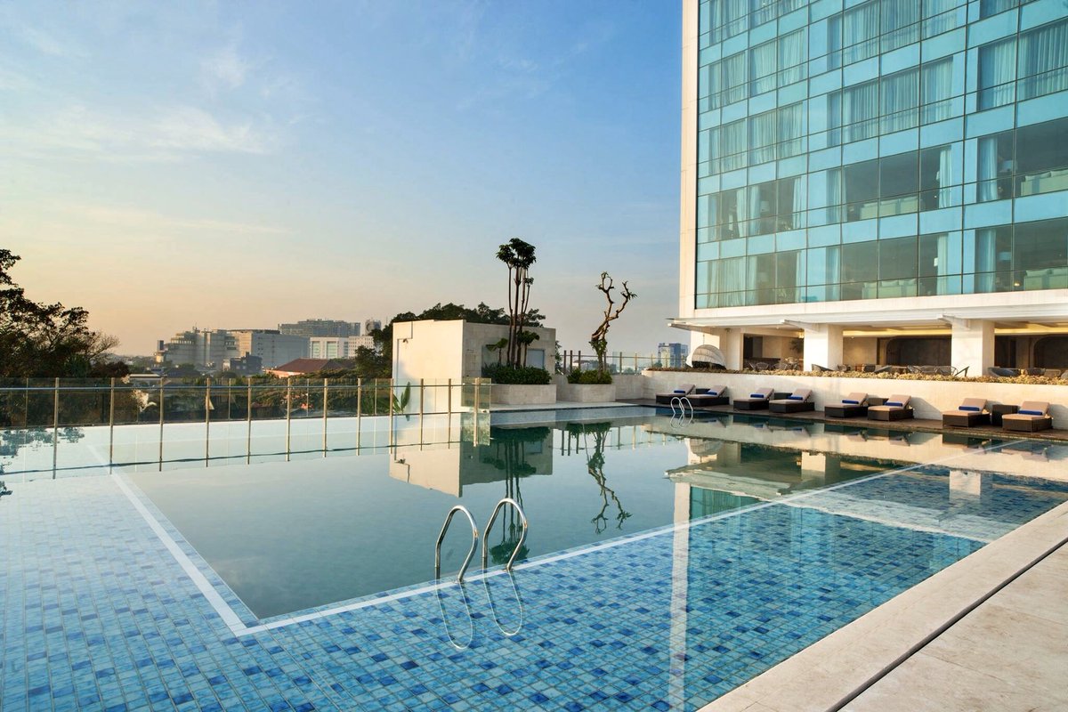 affafni's tweet photo. Yang suka gretongan mari merapat. Ada 3 voucher hotel bintang 5 untuk 3 orang pemenang. Caranya juga gampang @infokuis @infokuisnetwork @InfokuisIndo @infokuisonline https://t.co/BvCmQ6G2hf https://t.co/b7ZmsvZQHY