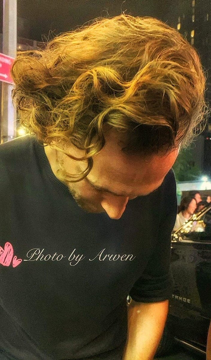 binestom's tweet photo. @HiddlesDoctor Youโre the best Mandy. ๐ฅฐ Thank you for the reminder!๐๐
#CurlySunday https://t.co/751A29kCCn