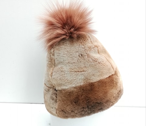 tkifurs's tweet photo. Fur beanies with pompom
#Furfashion #Realfur #winter #Furaccessories #Furhats #Naturalfur #sustainablefashion #handmade #greekfurs #environmentalfashion #winterhats #luxuryfur #furpompom #hairaccessories #furbeanies #tkifurs https://t.co/Rg8dX7MKCX