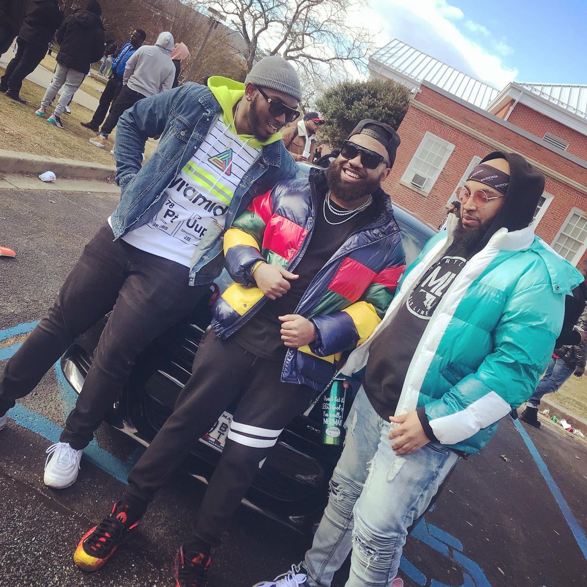 DJSeanTheMonsta's tweet photo. UMES thanks for having me for the tailgate again def was lit 🔥🔥🔥 https://t.co/6PQW1XyRcQ