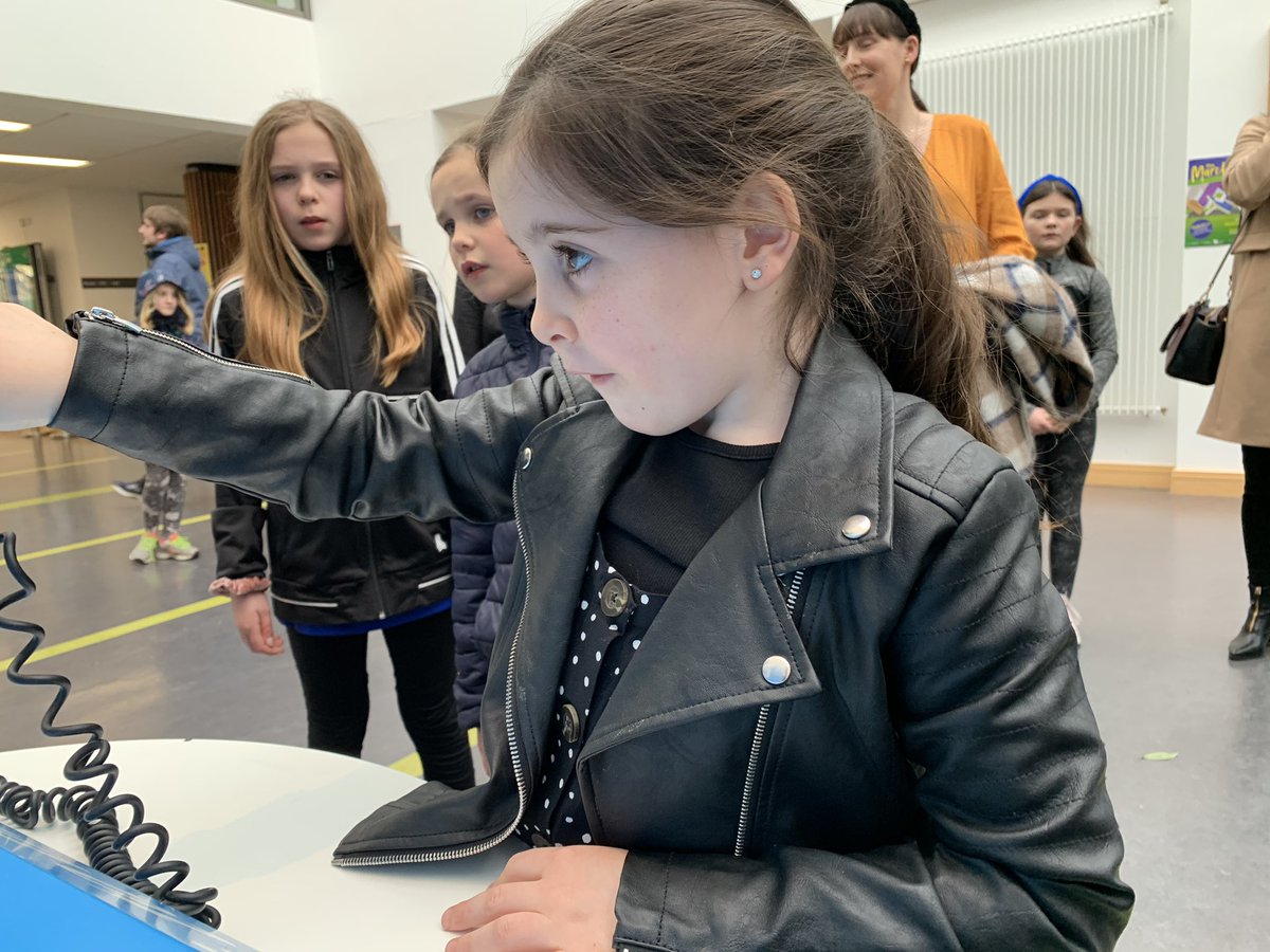 Daraghfallon's tweet image. Chloe having Great fun at today’s engineering fair in @itsligo in partnership with @AbbottGlobal and @scienceirel . Record numbers through the doors and fun for all the family. Well done to all the #abbott volunteers &amp;amp; @waters_rachelle @TraceyP54590429 Start of a busy #engweek 👏