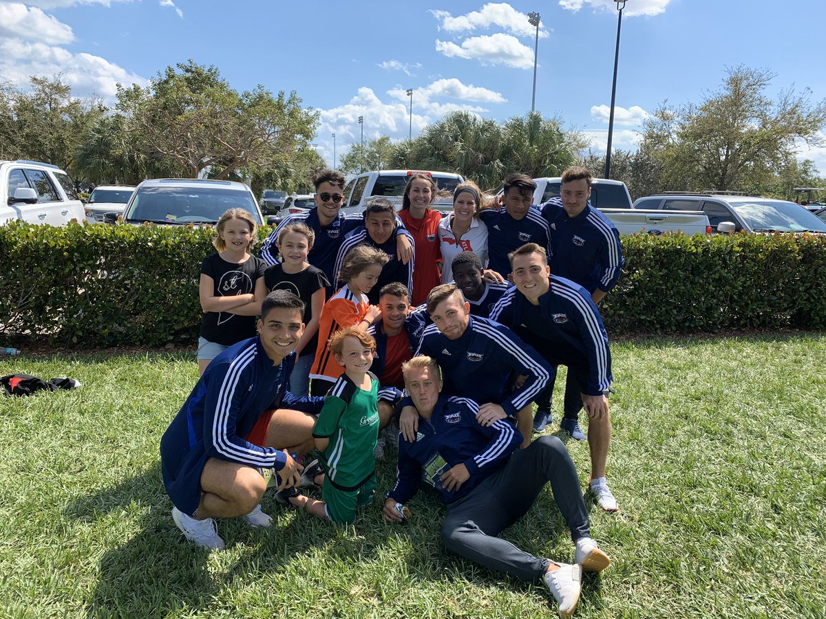 FAUMSoccer's tweet photo. Yesterday the team volunteered with the Soccer Association of Boca Raton! 🤝⚽️
#CommunityServiceInParadise https://t.co/7lgGlhist6