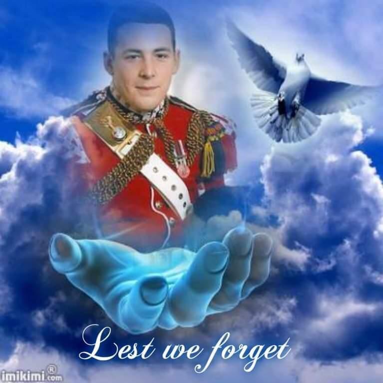 blueheart1872's tweet photo. Lee Rigby will never be forgotten. Show your support and please RT. 🇬🇧🇬🇧🇬🇧🇬🇧🇬🇧🇬🇧🇬🇧🇬🇧🇬🇧🇬🇧

#leerigby https://t.co/H6dwxYmFsc