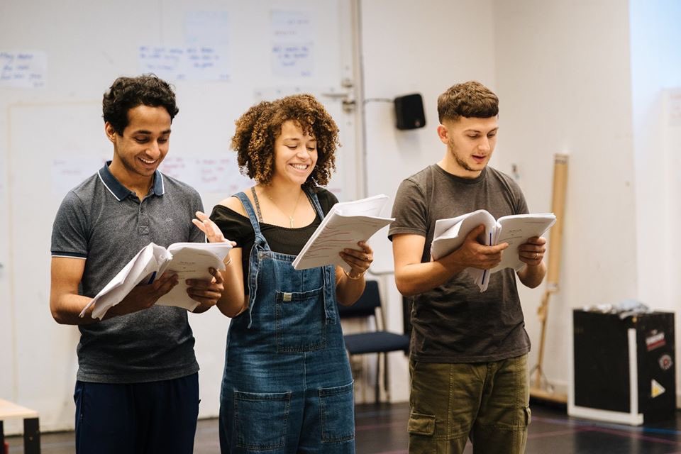 EmilyBurnett97's tweet photo. Today was the final show of #TheBeeInMe at @Unicorn_Theatre . These two boys have made me continuously laugh on this beautiful job. I'm very sad to say goodbye to this wonderful show, theatre and creative team. Thank you to everyone involved it was a blast. #londontheatre https://t.co/ZI1cskBmDY