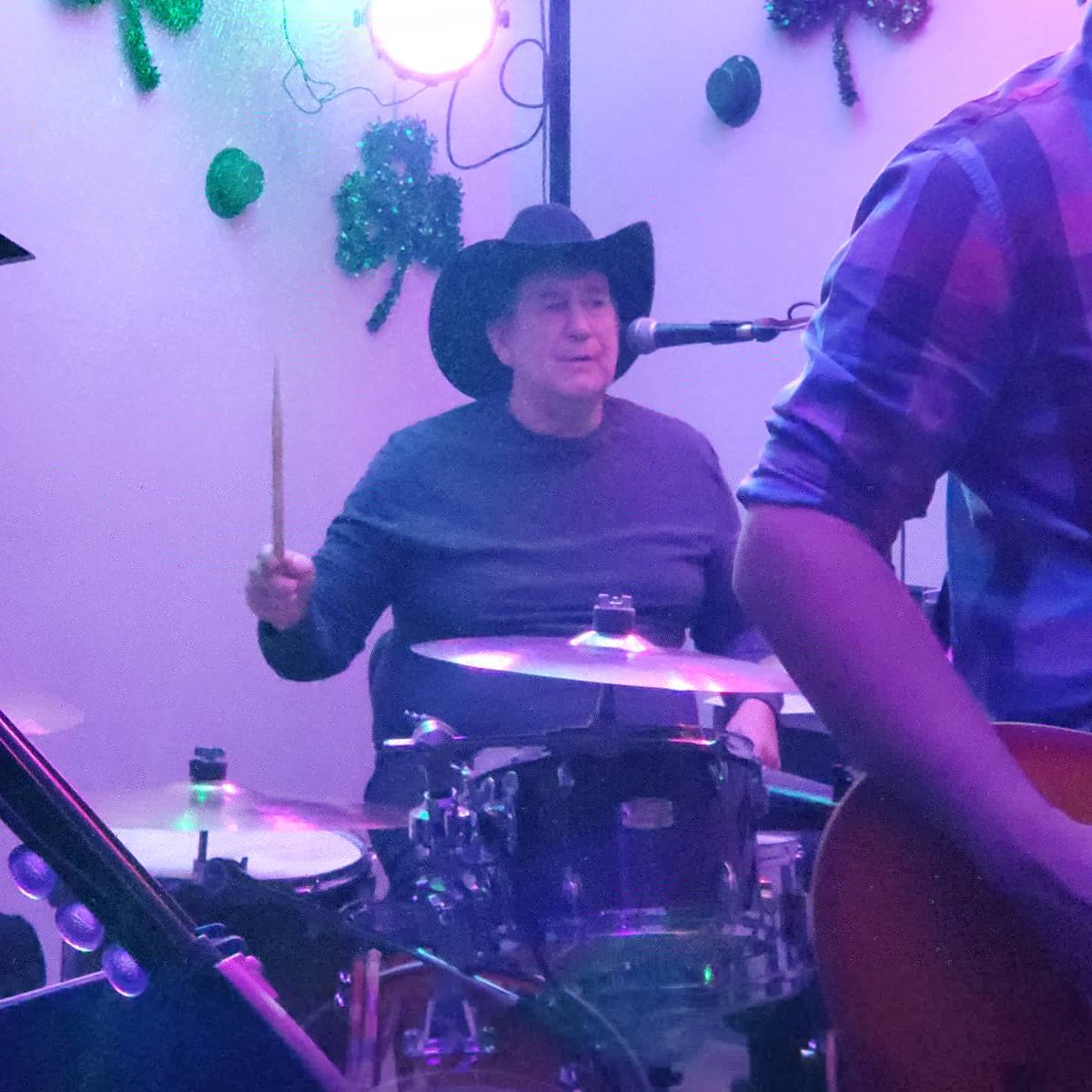 VandykeRoger's tweet photo. A few pics from our show last night at Southern States in Honaker Va. 
Fun night and fun crowd. https://t.co/Ezj0KH1WQE