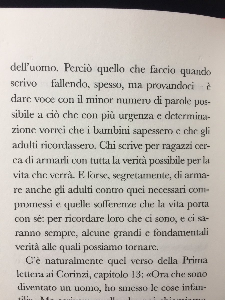 Come si fa a non amare #katherinerundell ? <a href="/RizzoliLibri/">Rizzoli Libri</a> “Perché dovresti leggere libri per ragazzi anche se sei vecchio e saggio” Perché ciascuno cresce solo se sognato.