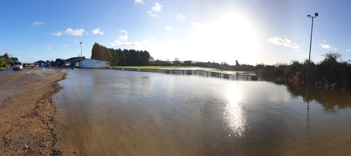 BadseyRec's tweet image. Who can help with our flooding problem???? We have been under water since mid October 2019 this is now affecting our day to day running and looks set to wreck the up and coming cricket season #flooded #pumpingwater @AndrewsSykes @EnvAgency @EnvAgencyMids