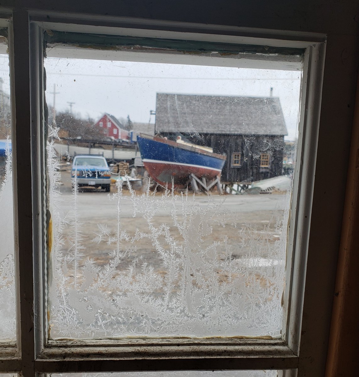 This isn't a new photo, but I like it. Kind of sets the mood for the current temperature. Brrrrrr. Spring is just around the corner, though (right groundhog?)