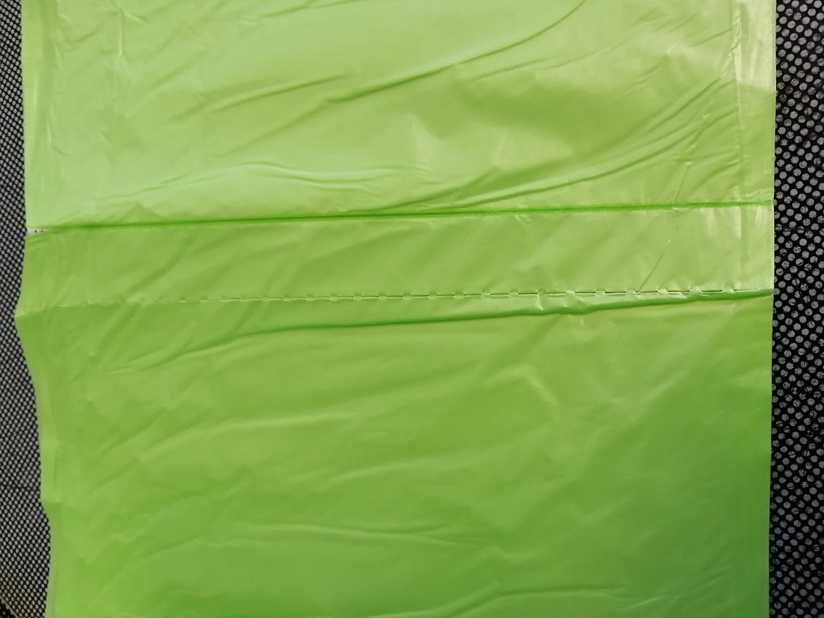 burseygirl84's tweet photo. Forid 13 gallon trash bags are made of pure plant starch material and are biodegradable. These bags are leak proof and semi durable. A few of the bags riped a little when taking them out of my trash barrel. https://t.co/0thxLDiXXX
#Burseygirl84reviews #Forid #GotItFree https://t.co/Y3dEXxg5ZH