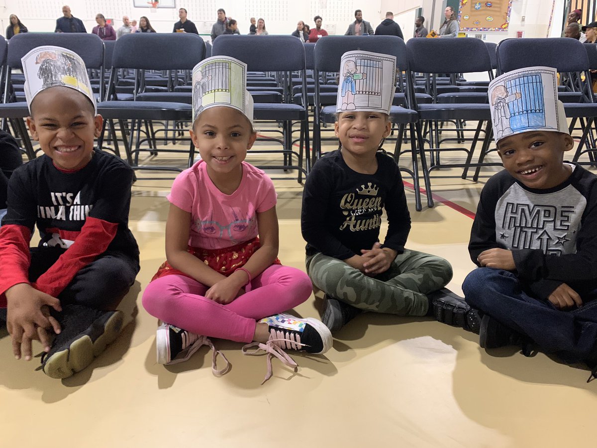 Ms_Manzoni's tweet photo. So much fun at our annual #BlackHistoryMonth celebration! @NeptuneGGrove #GoGreenGrove #AlexanderMiles #heinventedtheelevatordoors https://t.co/7NIxfGBMYz