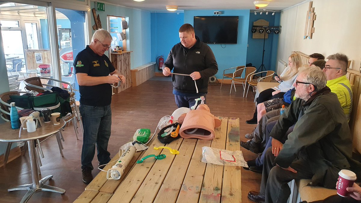SaundersfootCfr's tweet photo. Great training session for the team this morning at Kiln Park. Many thanks to @haven for the use of their facilities. @Glyn_WAST @JonCfr @WelshAmbulance https://t.co/pMpzIsNwNX