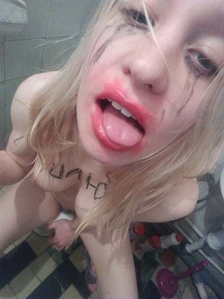 Emmi Accel’s pics and videos