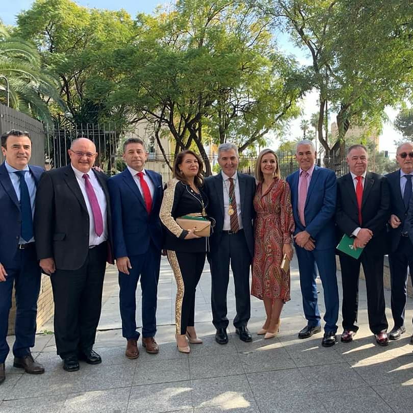 biosabor_agro's tweet photo. Un dicho popular dice "La unión hace la fuerza" esto es lo que se ve en esta imagen de los Presidentes de (@cooperativacasi, @biosabor_agro y @unicagroup) tras la imposición de la medalla de #Andalucía en el proyecto #verdita
@AlmeriaJunta @dipalme_almeria @AndaluciaJunta https://t.co/1x22yJkhHv