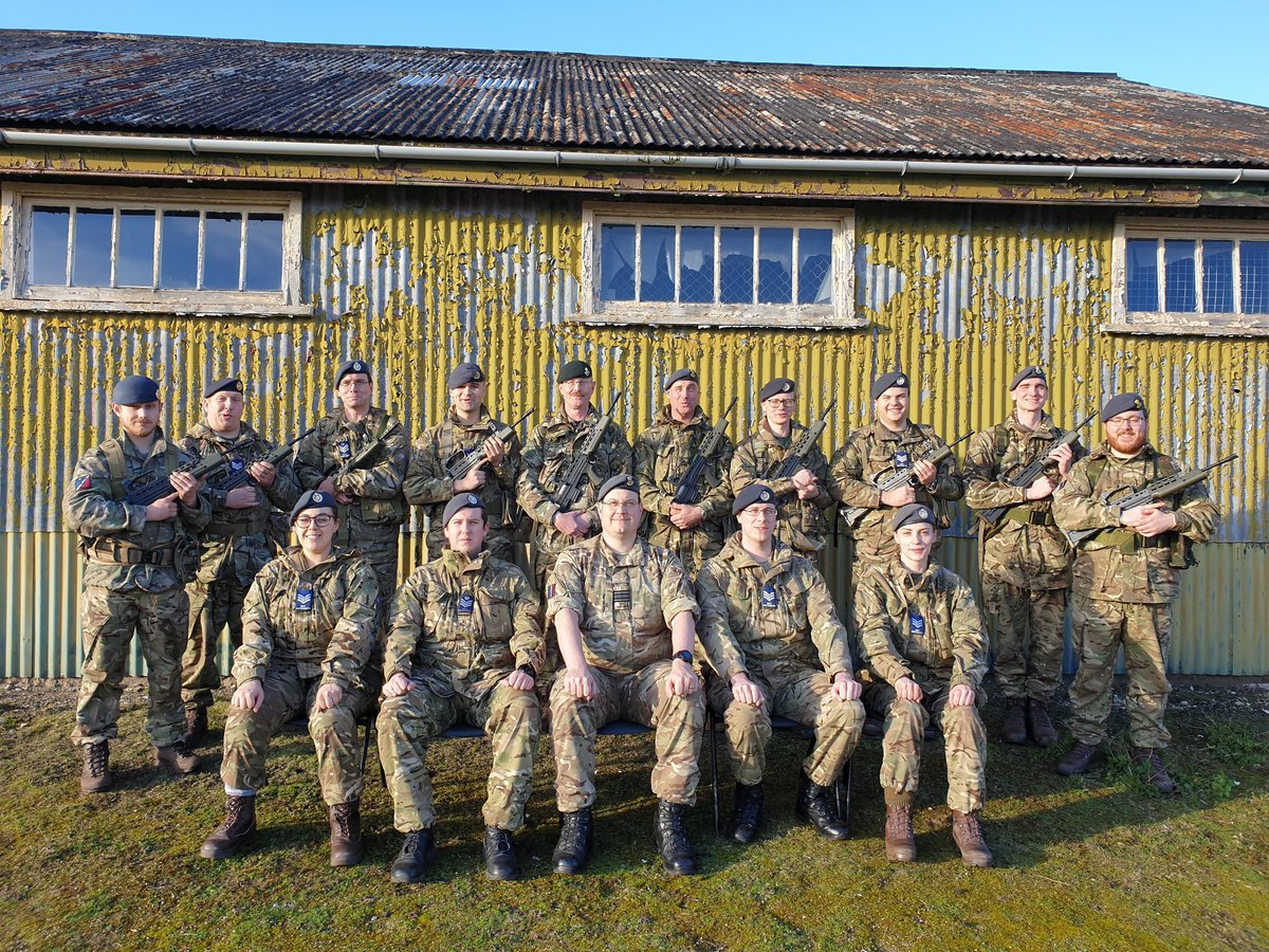 No 5 (LSE) Small Arms Training Team tweet media