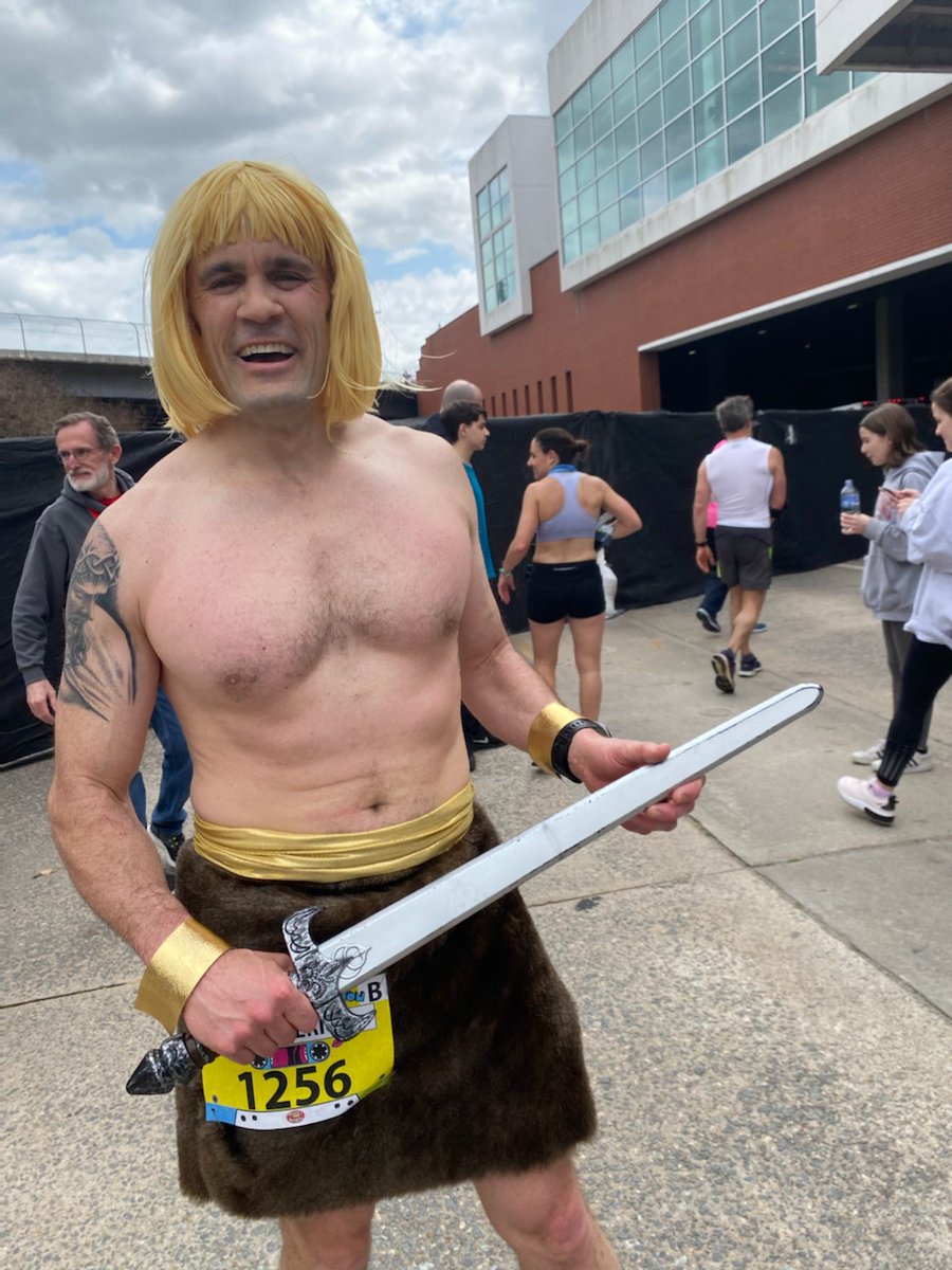 LRMarathon's tweet photo. Thanks for the memories, 2020! We're not signing off yet, just sharing some #aroundthecourse pics from earlier today. Send us your pics so we can share! #lrmarathon262 https://t.co/ub1riYFgi3