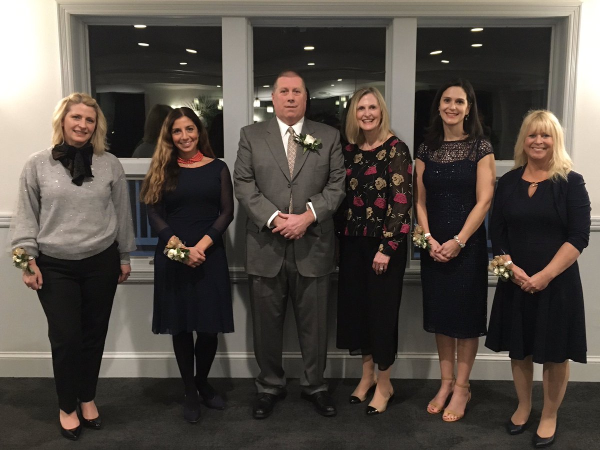 ESMSchoolDist's tweet photo. Congrats to the 2020 ESM Wall of Distinction inductees Lauren Barnello, Class of 87; Lauren Kochian, Class of 96; Danny Liedka, Class of 86; Kathleen Alaimo, Class of 78; Kathleen Crossett Garver, Class of 97 &amp; Nancy Edwards, Class of 89! https://t.co/j1qJIJDvz5