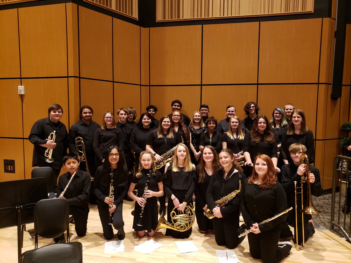 scottrjones88's tweet photo. Current and future Eagles at the Carroll County Honor Band! 31 Eagles represented our school and program very well! I cannot wait to see all of these middle school students as part of the high school ensemble one day! Best part? Not one is a senior! #allreturning #MZEaglestrong https://t.co/Tf7syfBO8i