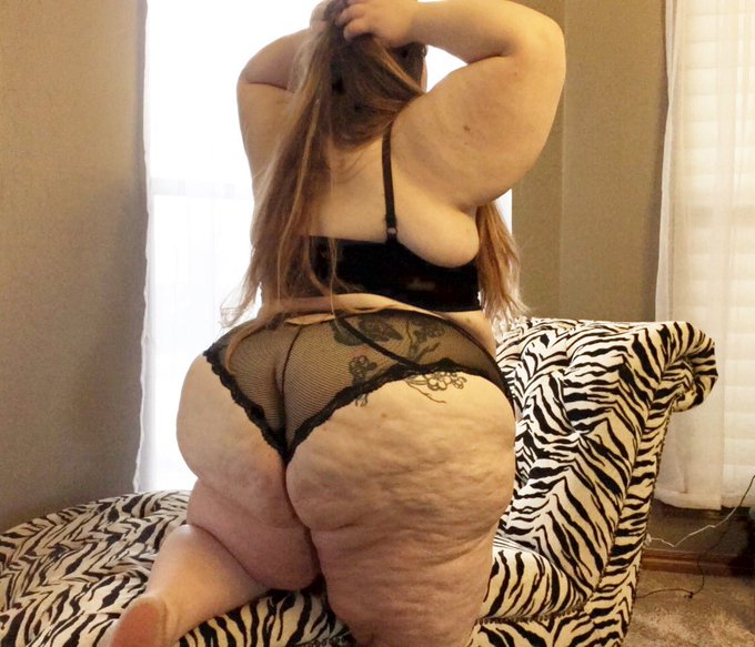 It&rsquo;s my 🎂 Birthday month!! If you wanna 🎁 me please see my following link!! https://t.co/UZ22GpvFca My