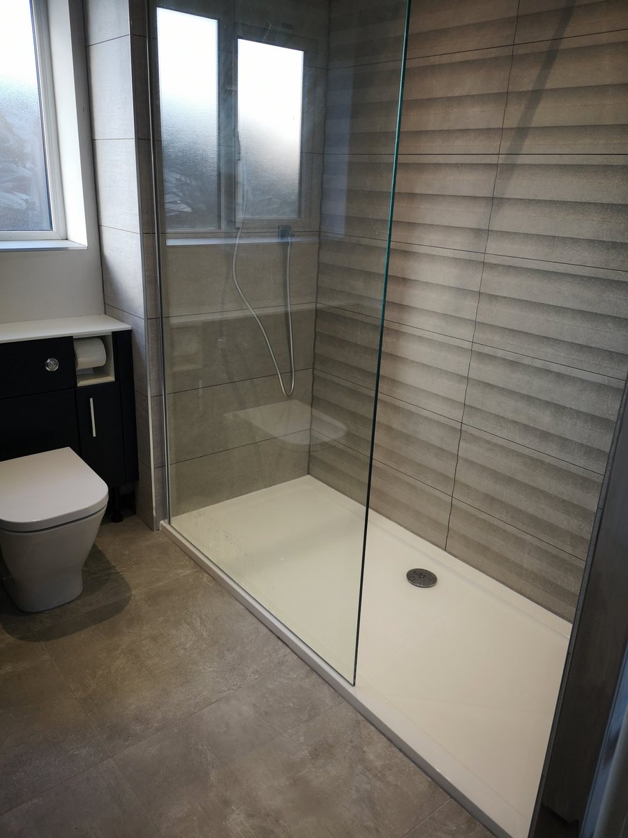 purebathroom's tweet photo. New #bathroom installation in #Frome completed. @CityPlumbingUK https://t.co/iRGJLtS0ZN