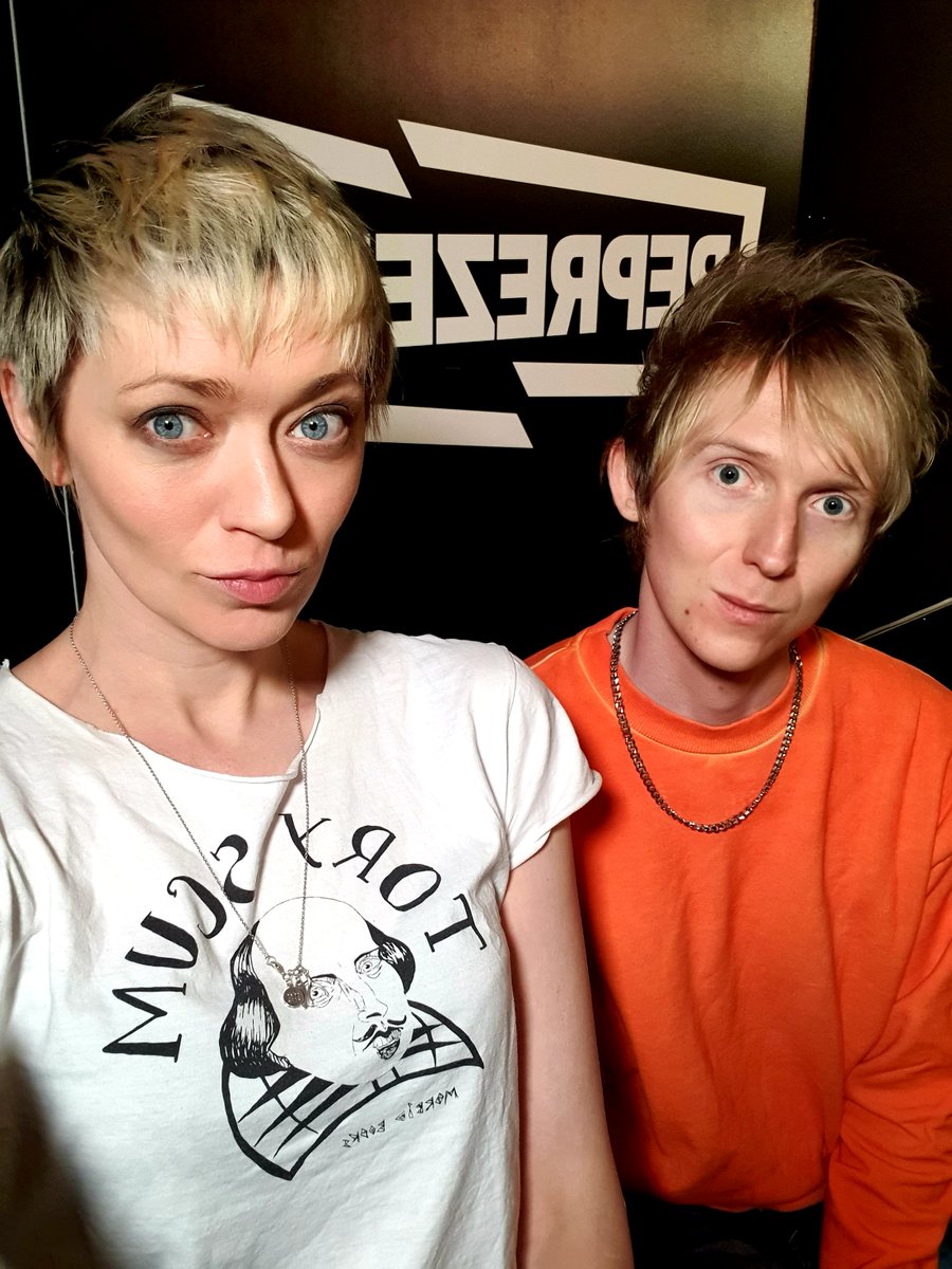 We're currently spinning a stack of ace records on the <a href="/ReprezentRadio/">Reprezent 107.3FM</a> airwaves &amp; think you should come join us...

What records you say? Well only the finest vibes from <a href="/KlausBlatter/">Klaus Blatter</a> <a href="/WeArePins/">P I N S</a> <a href="/potteryband/">Émilie Ruiz-Garnier</a>  <a href="/pumarosamusic/">PUMAROSA</a> &amp; more

🌏 REPREZENT.ORG.UK
📻 107.3FM
📡 DAB