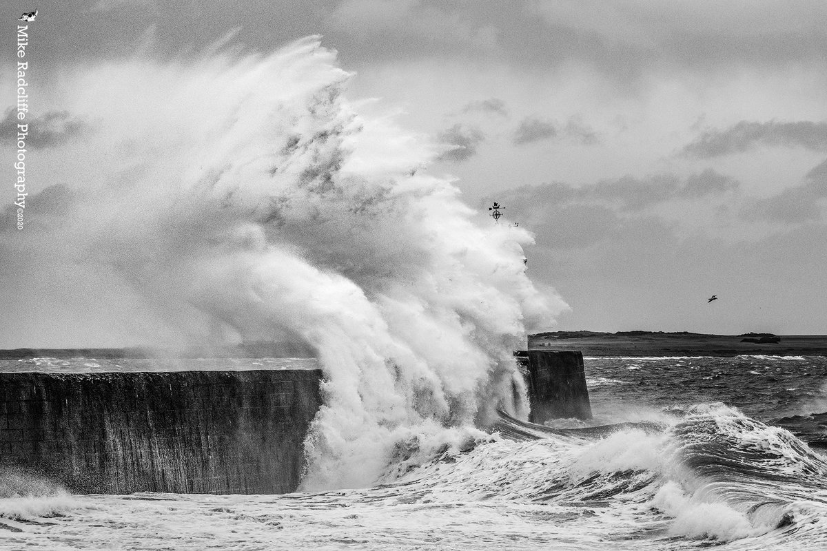 ManxMikePhotos's tweet photo. 'Olé!' #StormJorge Castletown #isleofman @visitisleofman @IOMTourismTrade @BiosphereIOM #ourbiosphere #mybiosphere #manx #iomstory https://t.co/cilYqjL44e