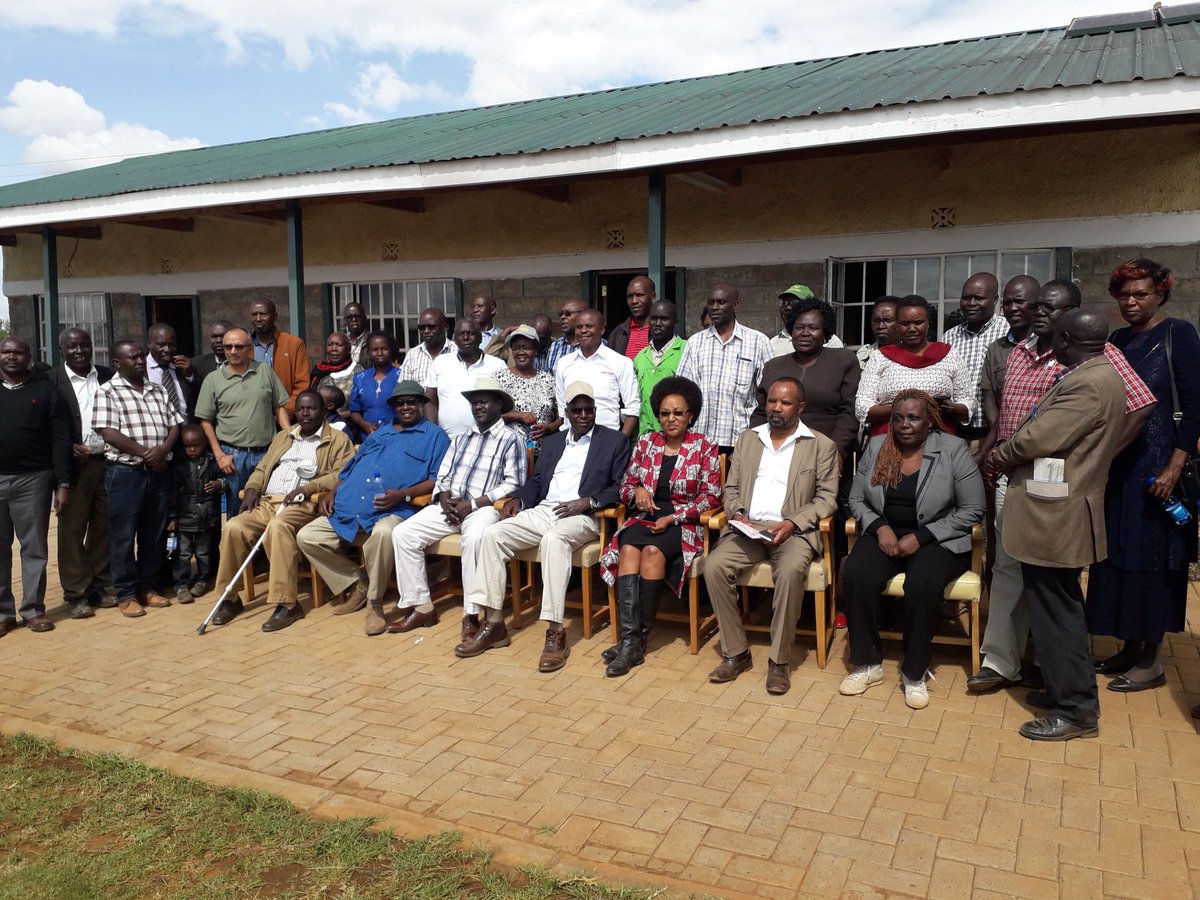 AGRIKENL's tweet photo. With #Sirikwa #avocado farmers in #Uasin Gishu County Kenya
Good harvest this year and more volumes for #export https://t.co/CtC9MoGDlJ