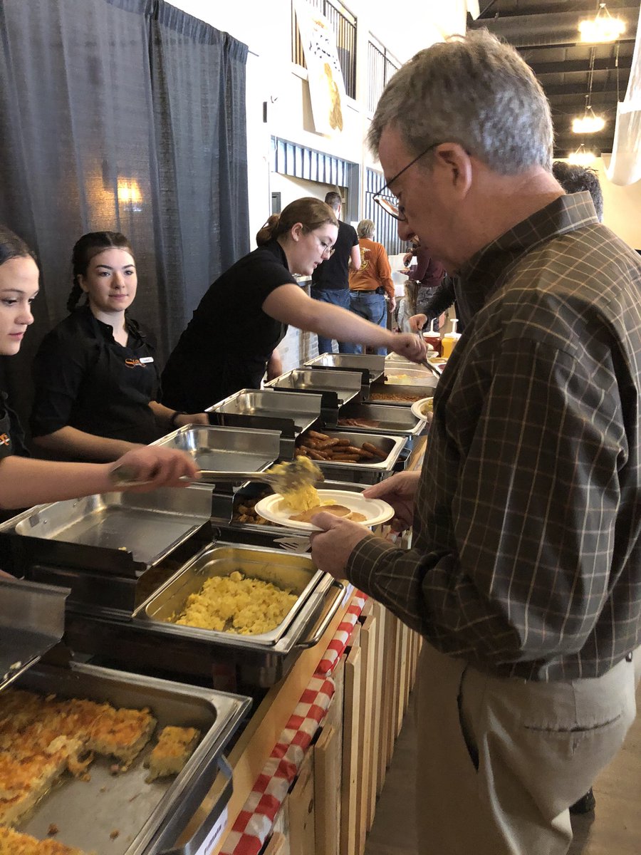 JimWatsonOttawa's tweet photo. Congratulations to Stanleys Old Maple Lane Farm on being listed in Canada’s top ten sugar bushes! Thank you for having me for Breakfast this morning! https://t.co/NxNzpPwk0N