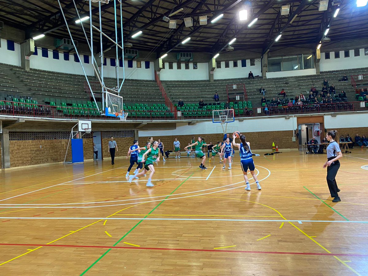 CINCcontraCINC's tweet photo. #1aFem: Derrota del @AESANTANDREUNAT contra el @EBSantFruitos.
RESULTAT: 51 a 60.

Aquest dimecres crònica al #5contra5 🏀 https://t.co/j7aA0T2Lrb