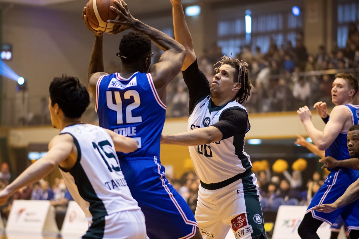u5_3's tweet photo. 40分集中力を切らさずディフェンスも手を抜かないブラッド❣️😊
#bradwaldow 選手
#storksflytogether🦅
#西宮ストークス https://t.co/gX0MoTWNSD
