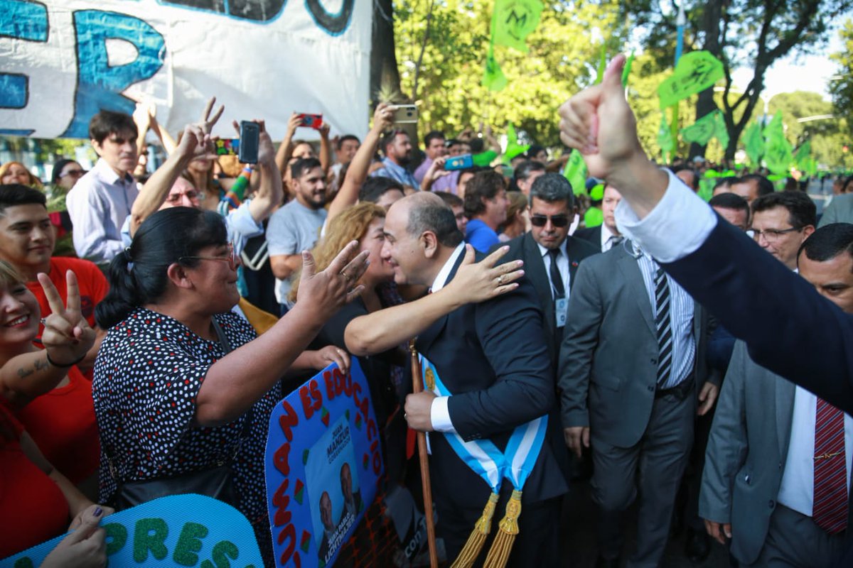 JuanManzurOK's tweet photo. Gracias a los más de 20.000 tucumanos que este domingo nos acompañaron en la 115° apertura de sesiones legislativas. Junto a ustedes, a todo el pueblo tucumano, compartimos la esperanza de una #ArgentinaDePie que impulse un Tucumán más pujante y con más oportunidades para todos. https://t.co/ZQ44fWhpiA