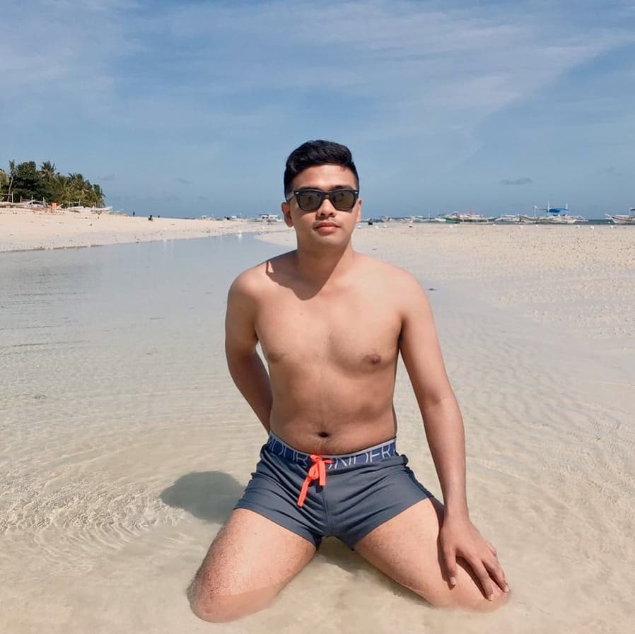 RoueFrey's tweet photo. Ivano haha
#summerna
#bisexual
#cebu https://t.co/YpkCCaQFdn
